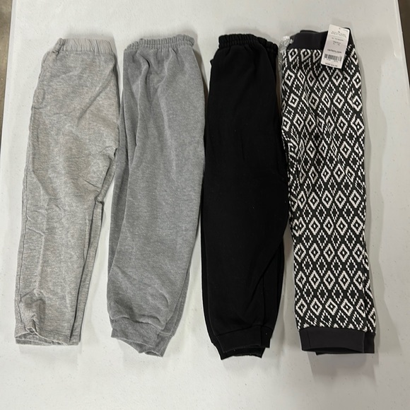 Carter's Other - 4x Lot of Girls Leggings Pants Sz 4T Bundle (Black & White ones are NWT)